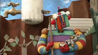 Little Robots Stripy On The Ball Series 1