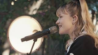 Video thumbnail of "Angèle: Baby one more time"
