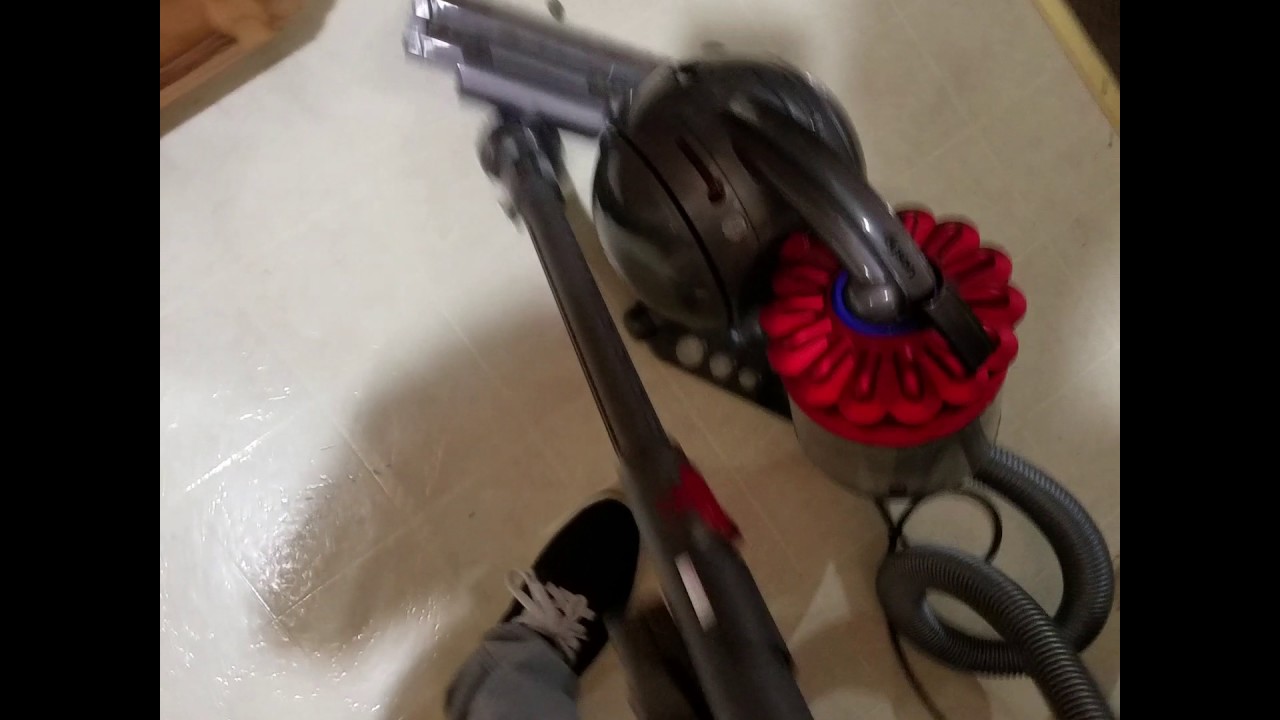 Dyson dc39 vacuum cleaner demo