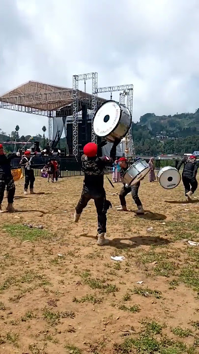 Atraksi Luar Biasa Drumband Banser Temanggung #drumband #banser