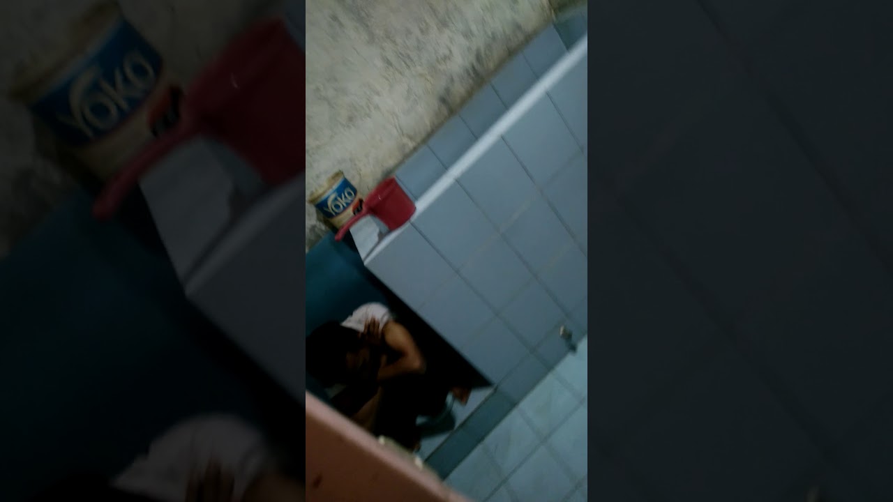 Ngintip orang mandi. Haha - YouTube