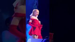 Mimi, Ari, and JHud = the dream team 😍 #mariahcarey #arianagrande #jenniferhudson #christmasmusic