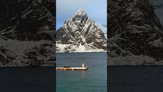 you, me, winter in Norway? 🇳🇴❄️✨ . . . #norway #lofoten #lofotenislands #norwaytravel