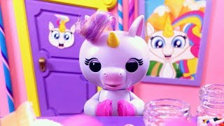 Fingerlings: Hangin' With Gigi | A REAL day in the life of Gigi the Unicorn