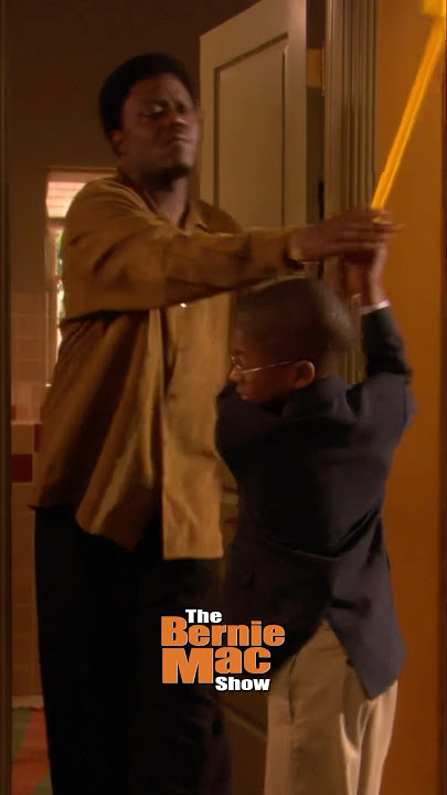 The Bernie Mac Show :” Bernie Catches Jordan Fooling Around”😂