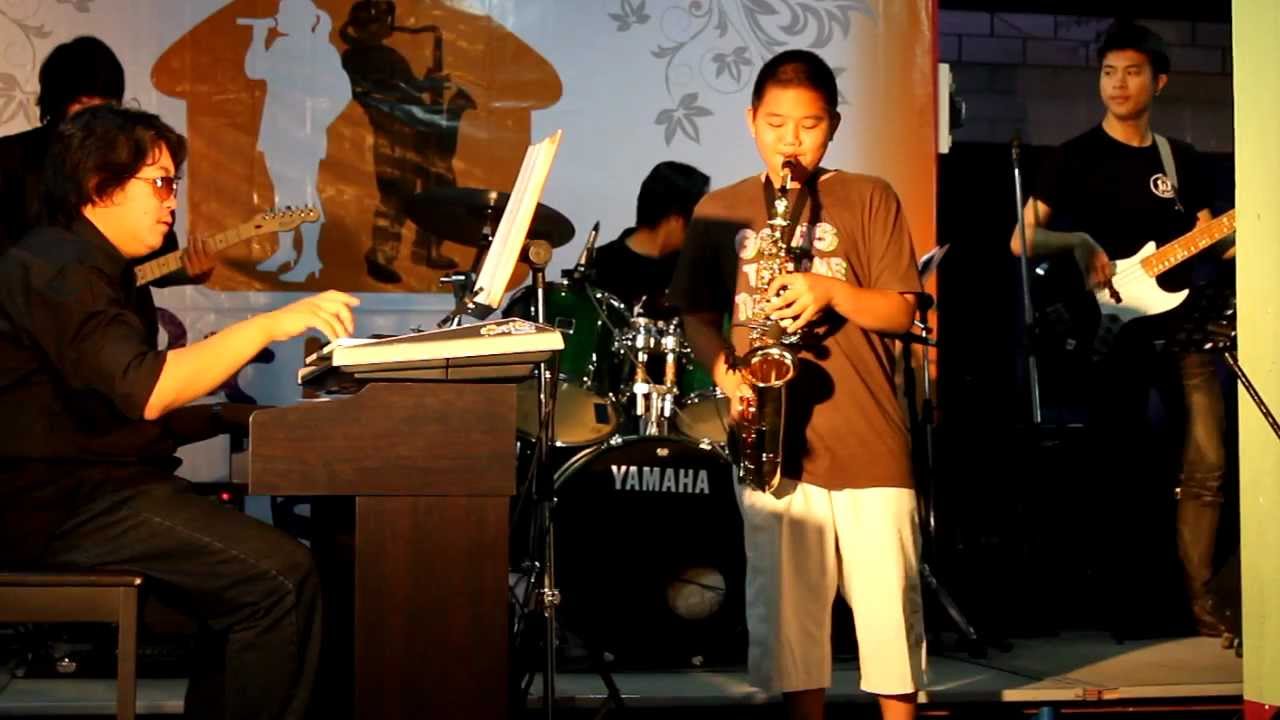 YMCA saxophone sax house YouTube