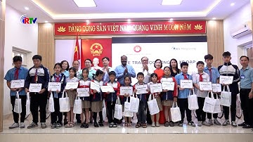 Trao tặng 50 xe đạp cho học sinh có hoàn cảnh khó khăn