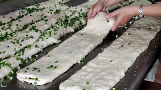 Green onion sesame breadTaiwan street food