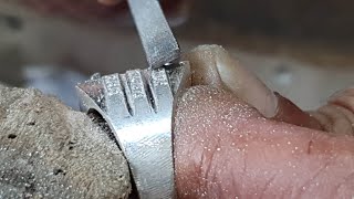 THE PROCESS OF MAKING BLUE SAPPHIRE SILVER JEWEL RINGS