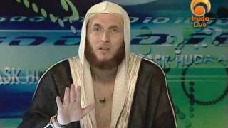 Is It Allowed To Shake Hands With Old Women?