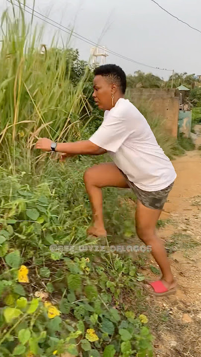 She was pressed and a shocking thing happened😱 #bee_wyzz_oflagos #comedy