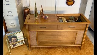 1965 Magnavox Solid State Stereo Console