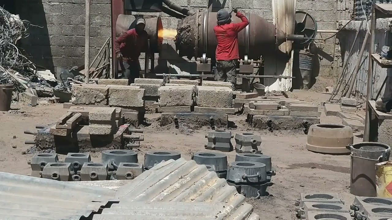 #صهر صب تشكيل المعادن صب حديد الزهر Molding, casting and shaping the metals on the sand 2022