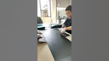 black foldable magnetic box #packagingbox #giftbox#foldingbox #foldablebox #packagingboxes