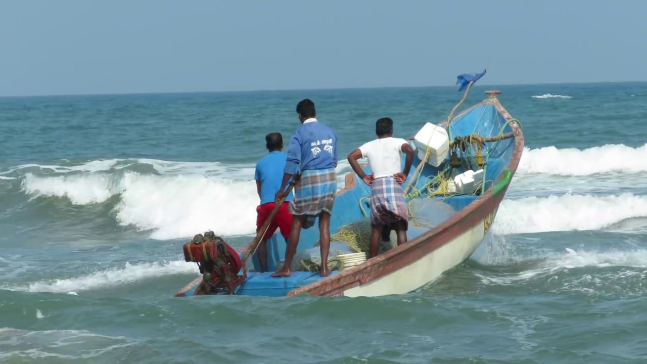 Indian fishing boat gets in to the sea YouTube