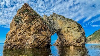 гора Сестра с воды. Гроты. Летучие мыши. Маяк Неприступный. Бухта Лашкевича
