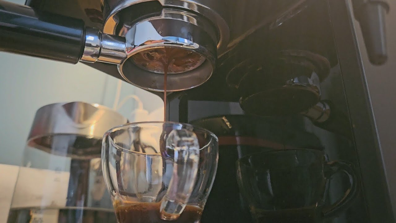 Weekly (Budget) Espresso Shot 1 | Grind too fine, see what happens...