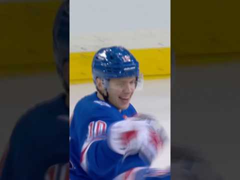 The Breadman through traffic #artemipanarin #nhl #nyrangers #goal #hockey