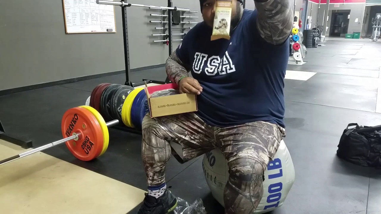 Unboxing the December 2016 GainzBox