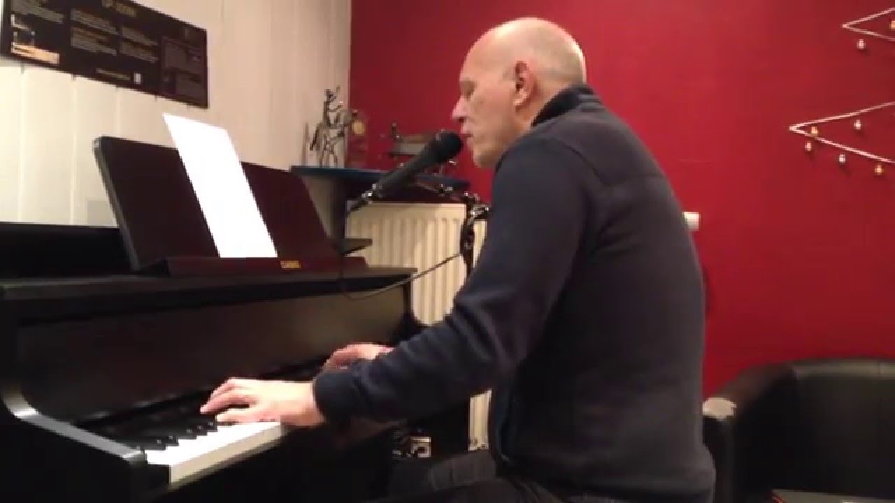 Je suis malade (Serge Lama) version piano-chant - YouTube