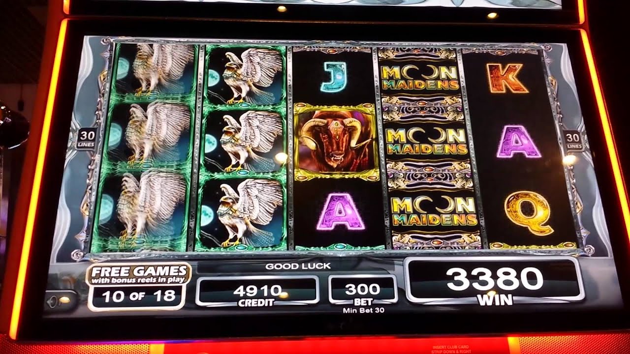 Moon Maidens Slot Machine