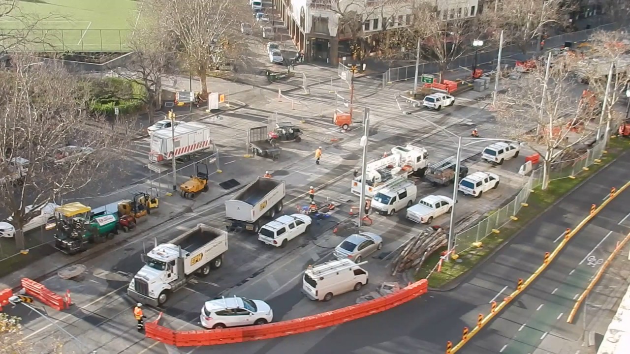 Beeping truck 1..more YouTube