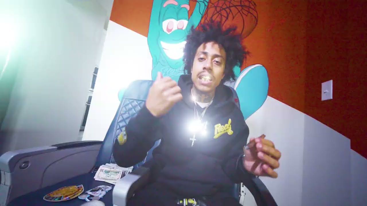 Watch TONY SHHNOW - REAL RUNTZ [OFFICIAL VIDEO] on YouTube