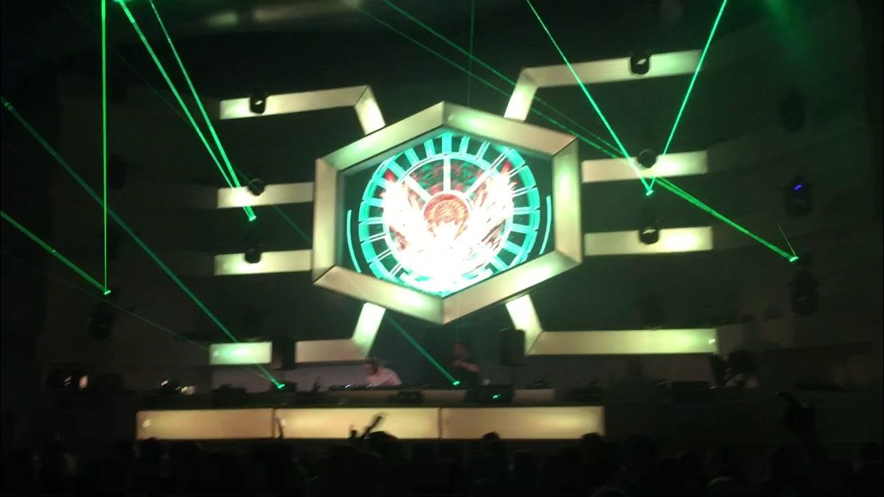 Fox Stevenson Peteyfest 2016 playing Zonderling ft. Crazy