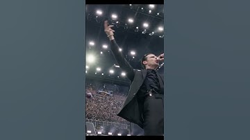 Thumbnail of YUNGBLUD - Crowd Sings "Changes" Live | Back to the Beginning