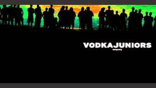 Video thumbnail of "vodka juniors - burn"
