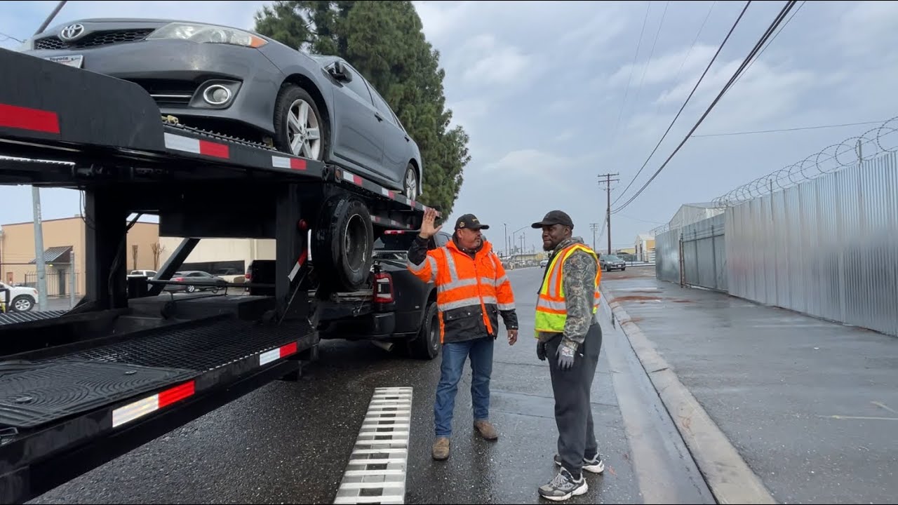 Met a new car hauler, 1 month in business using a Ez4. Local transport