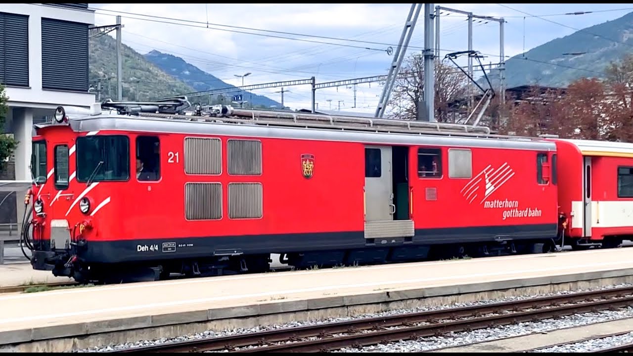swiss-trains-glacier-express-matterhorn-gotthard-bahn-at-brig