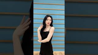 She Know She Is Hot Itzy Chaeryeong Doing Heart Burn Challenge By Sunmi