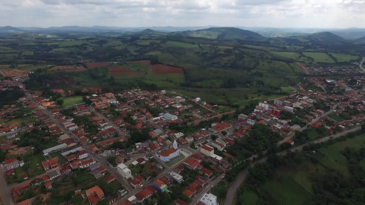Desterro de Entre Rios Minas Gerais fonte: i.ytimg.com