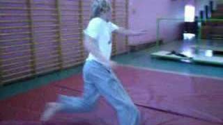 moonkick attempt