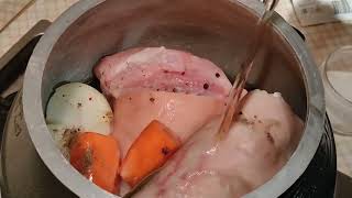 картинка: Рулька в пиве, приготовленная в афганском казане
