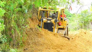 How to Make Roads Smooth and Durable on Plantations || Bulldozer D6R XL