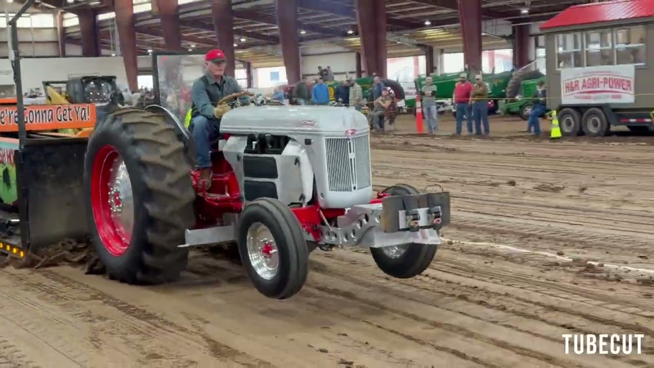 A few sights and sounds from oak grove ky tractor pull