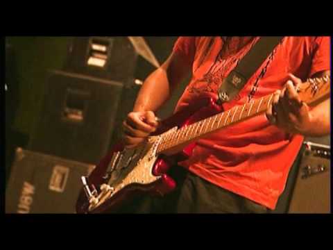 Asian Dub Foundation - Eurockéennes 2003 Pt2