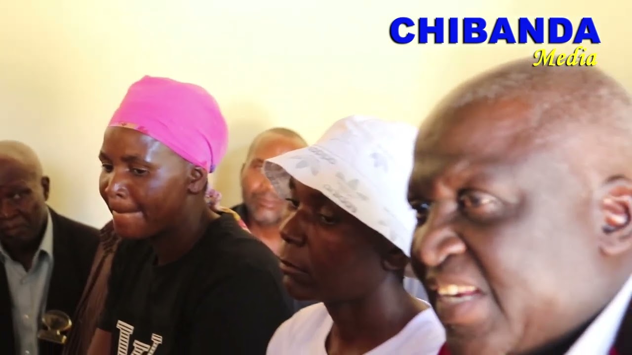 Akakumbira weti yemukadzi wemunhu-Chief Makoni's traditional court