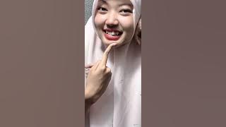 Cewek hijab kesayangan kalian nih halu lagi 
