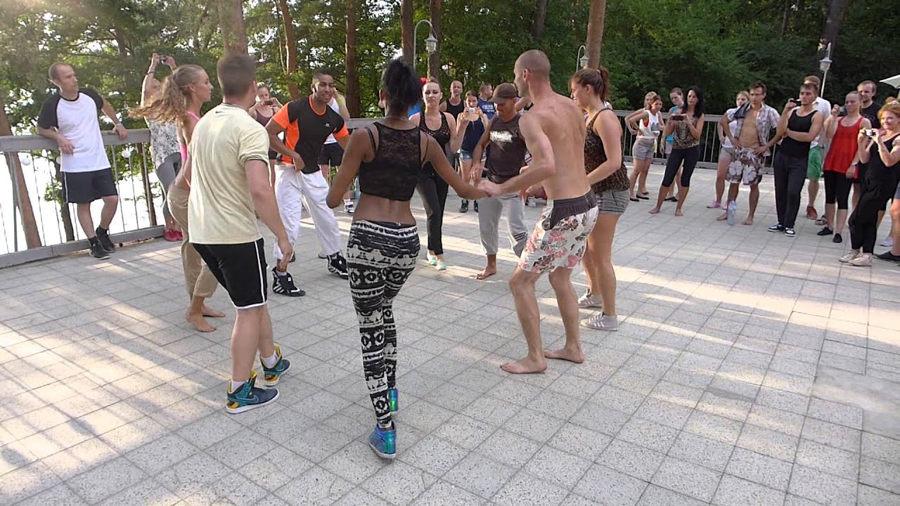 00012 Rueda de Casino   Roynet & Yeni