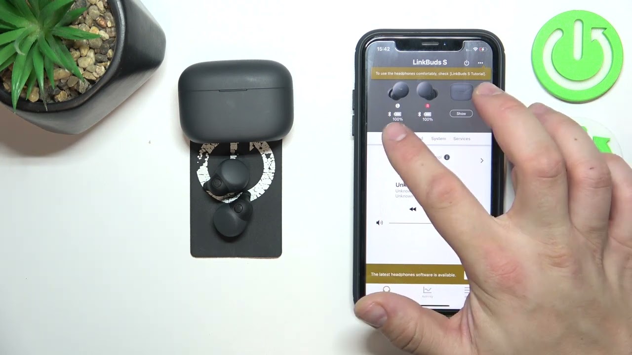 How to Check Battery Level on SONY LinkBuds S