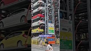 Tempat Parkir Mobil Modern Sekali