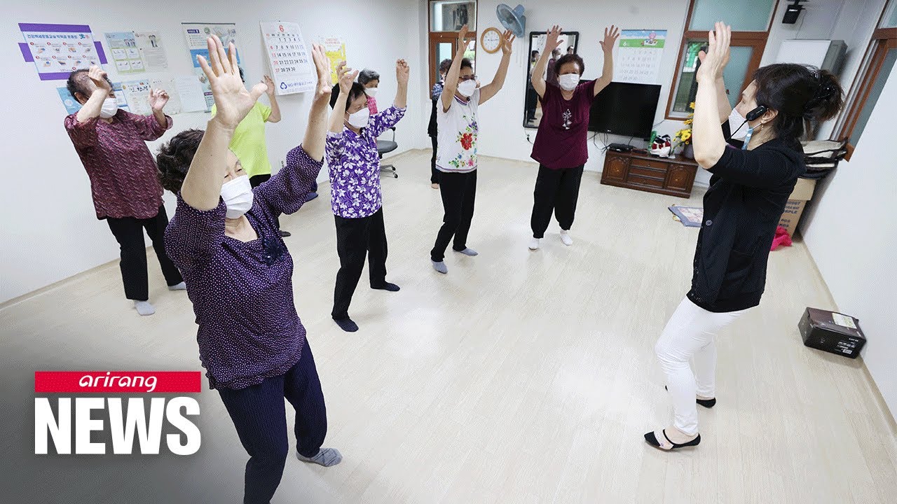 Senior centers in S. Korea reopening to the joy of the elderly