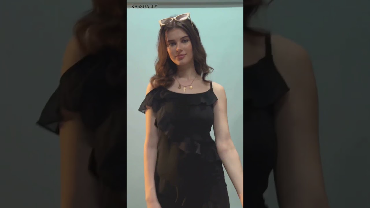 Unveiling the Magic Behind the Curtain.Discover the Essence of Style.Kassually 