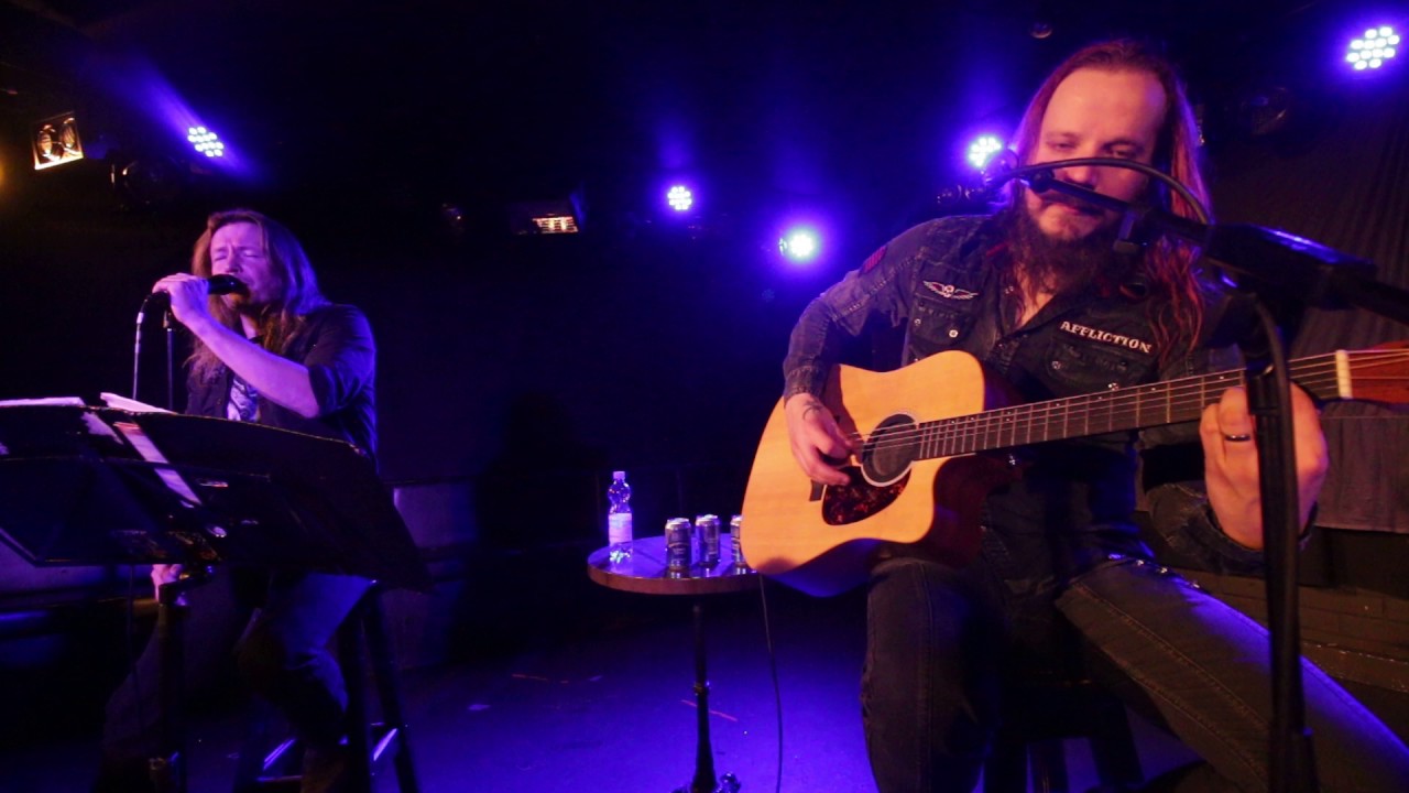 TIMO KOTIPELTO / JANI LIIMATAINEN /KARJALAN KUNNAILLA / LIVE