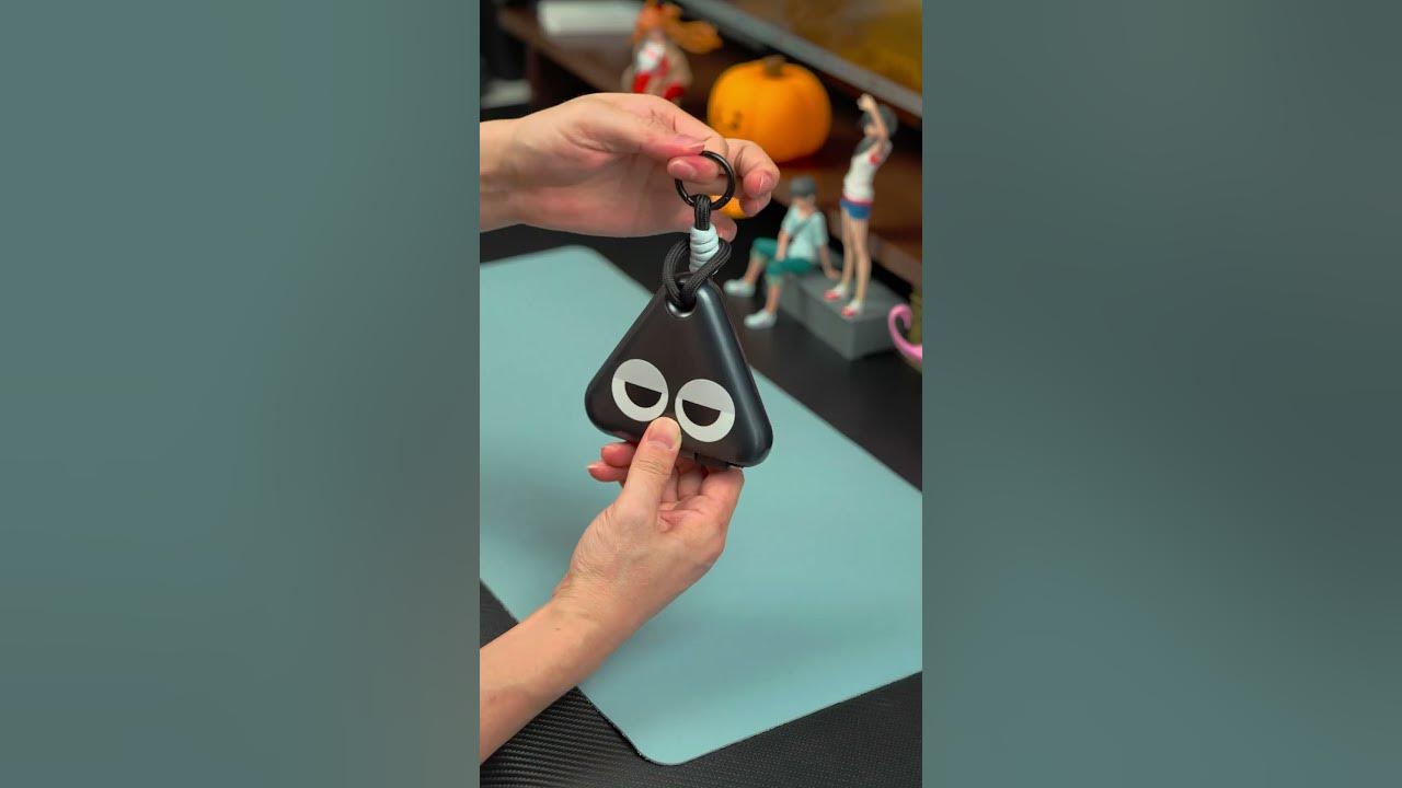 NEW This is a VERY Curly Power Bank Hand'sOn Review Media Tech