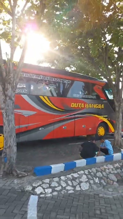 bus duta bangsa di wbl #bus #buspariwisata #parkiran #wisatabaharilamongan #busparking