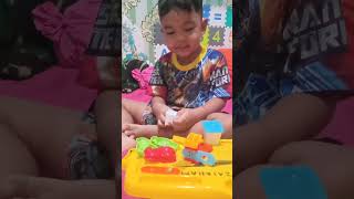 Super dough, Mainan Baru Zaigham.membuat Mie dan kue dengan super dough #cutebaby #superdough #mie